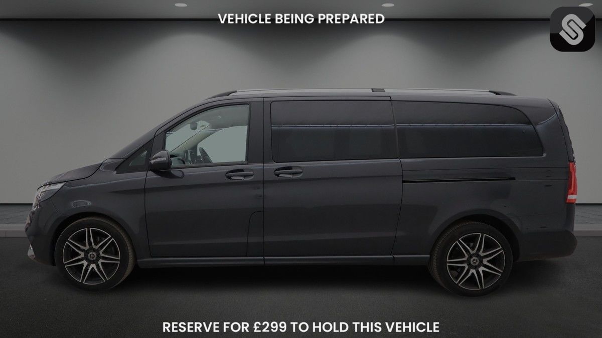 Mercedes-Benz V Class Image 12