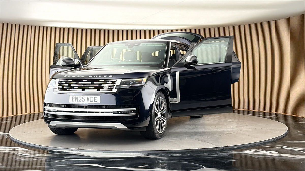 More views of Land Rover Range Rover