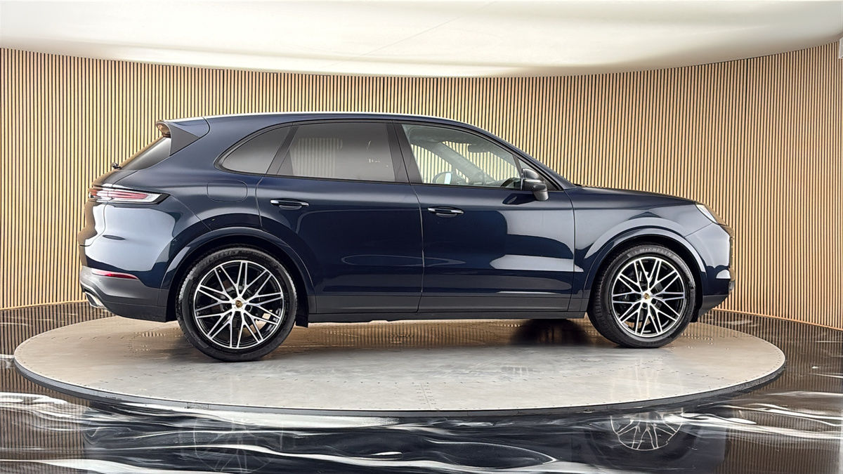 More views of Porsche Cayenne