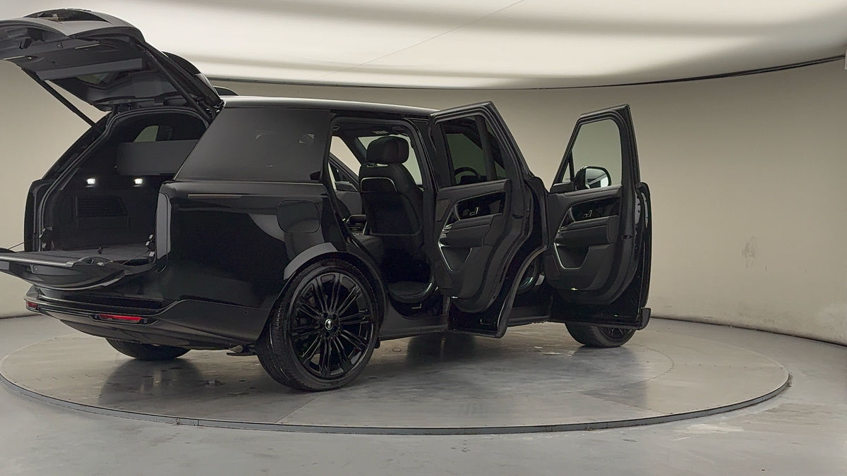 More views of Land Rover Range Rover