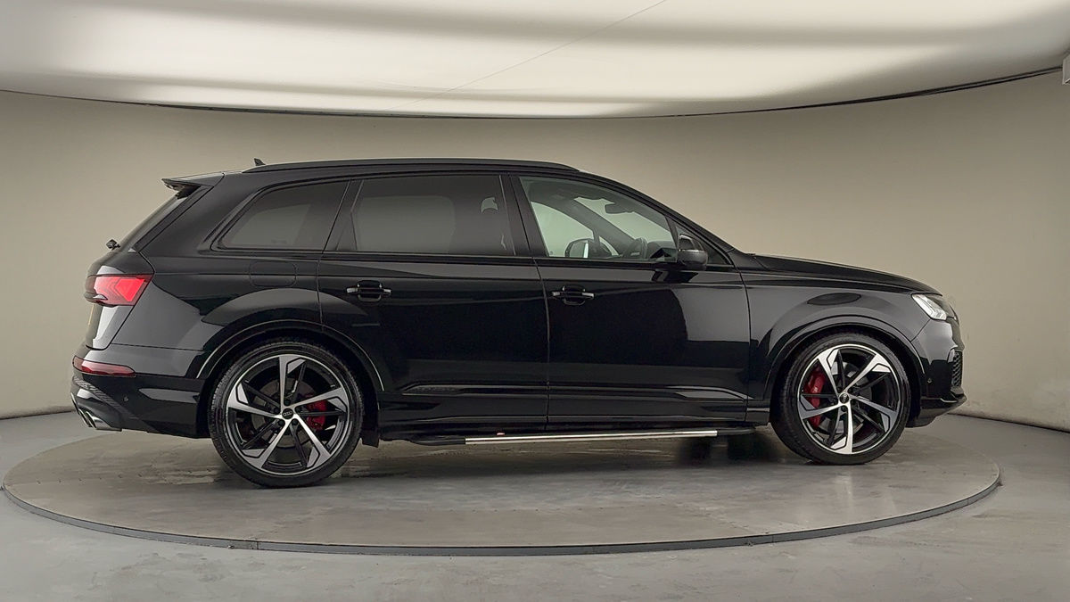 More views of Audi SQ7