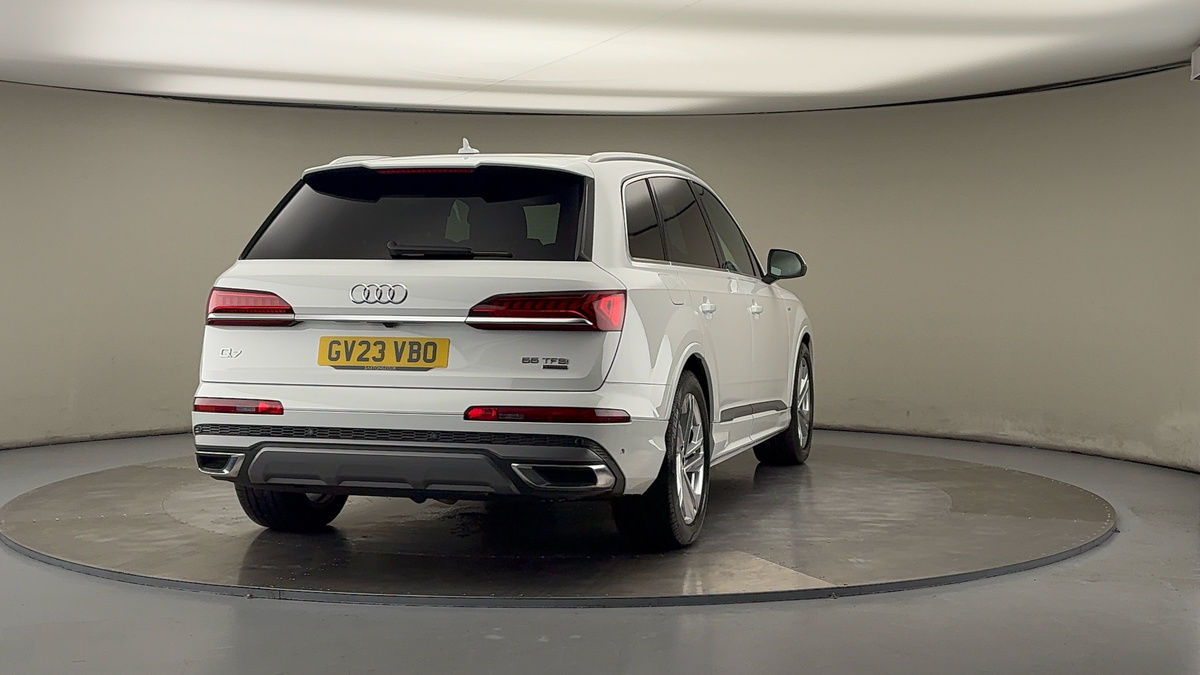 More views of Audi Q7