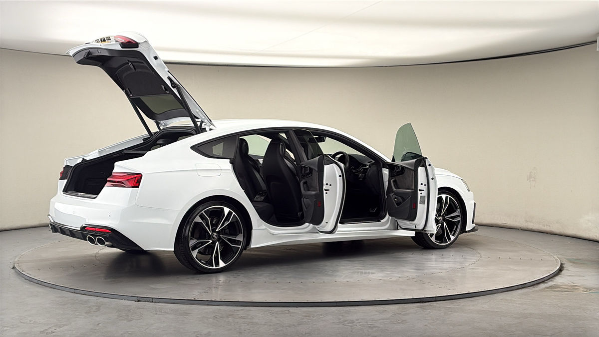 More views of Audi S5