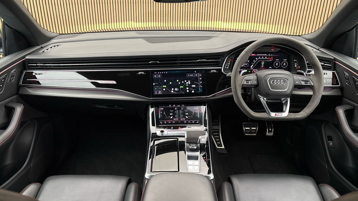 Audi RSQ8 Image 12