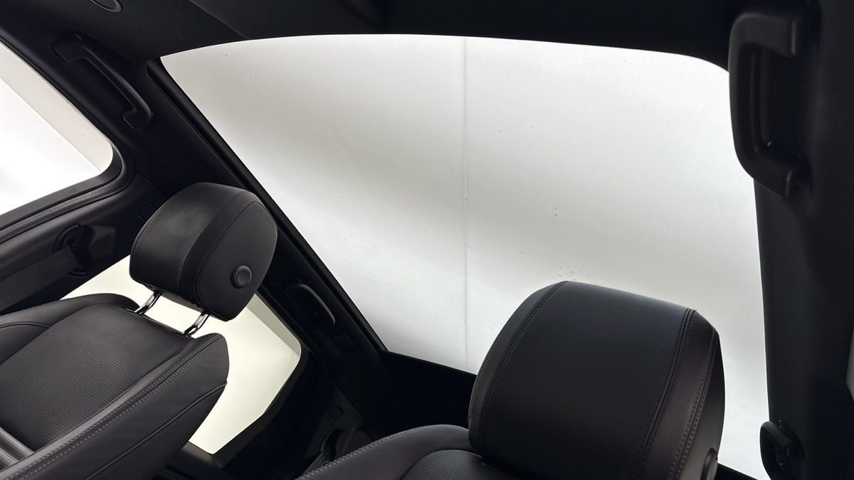 Land Rover Discovery Sport Image 6