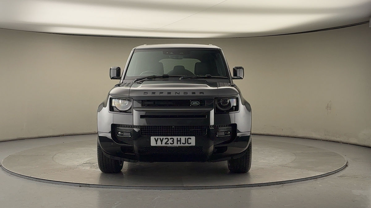 Land Rover Defender 110 Image 3