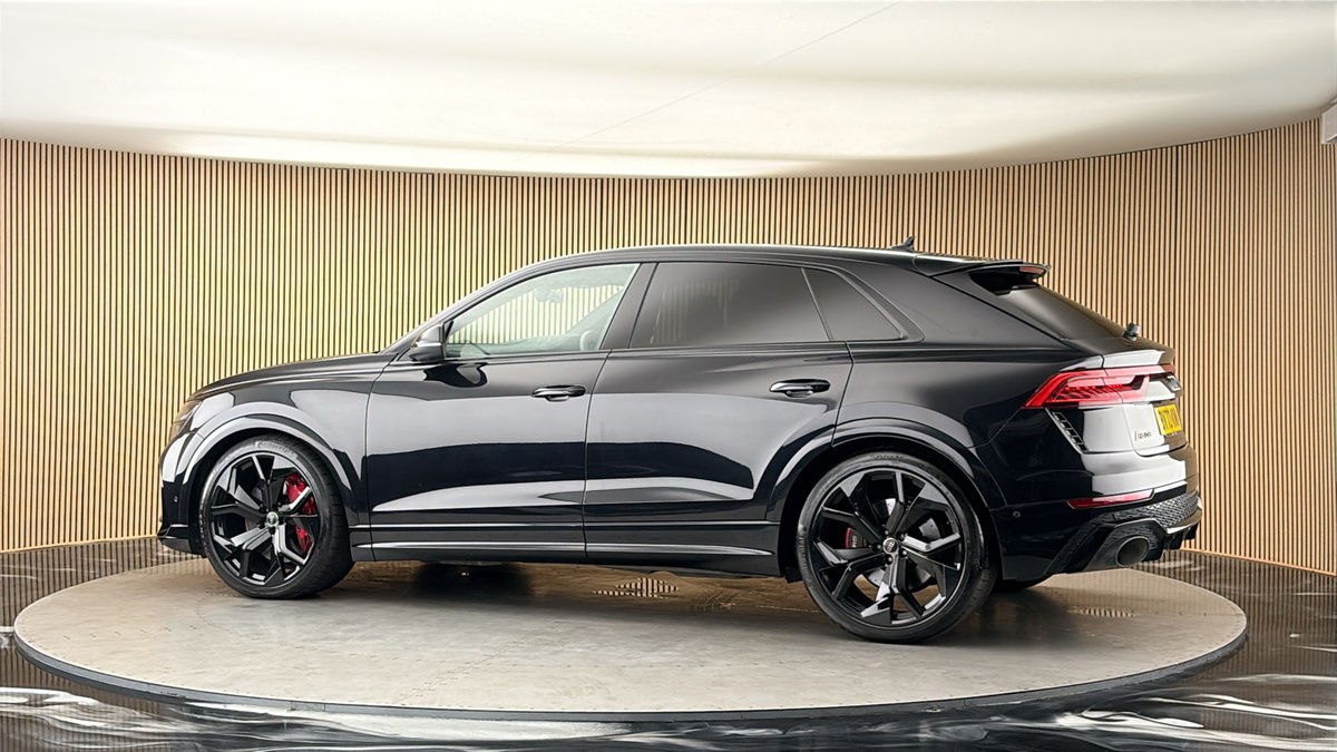 More views of Audi RSQ8