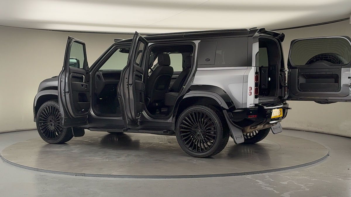 More views of Land Rover Defender 110