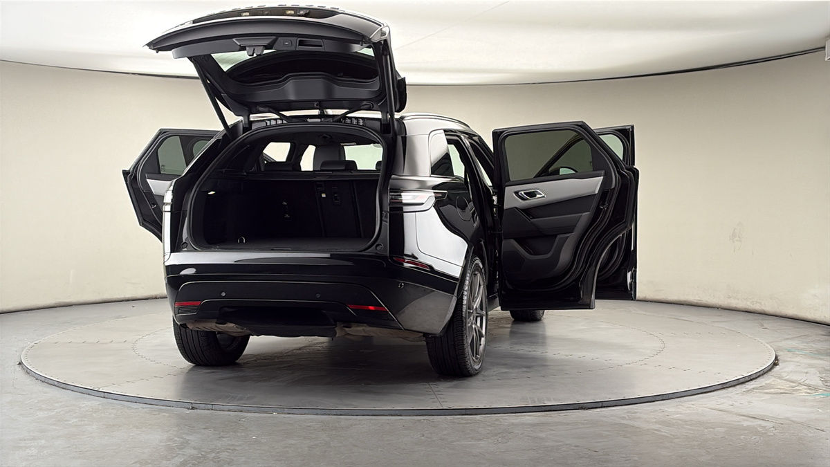 More views of Land Rover Range Rover Velar