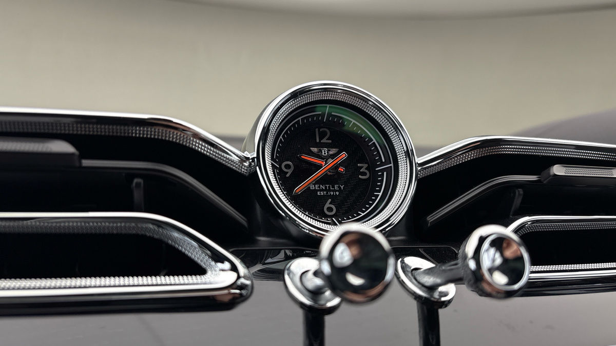 Bentley Bentayga Image 27