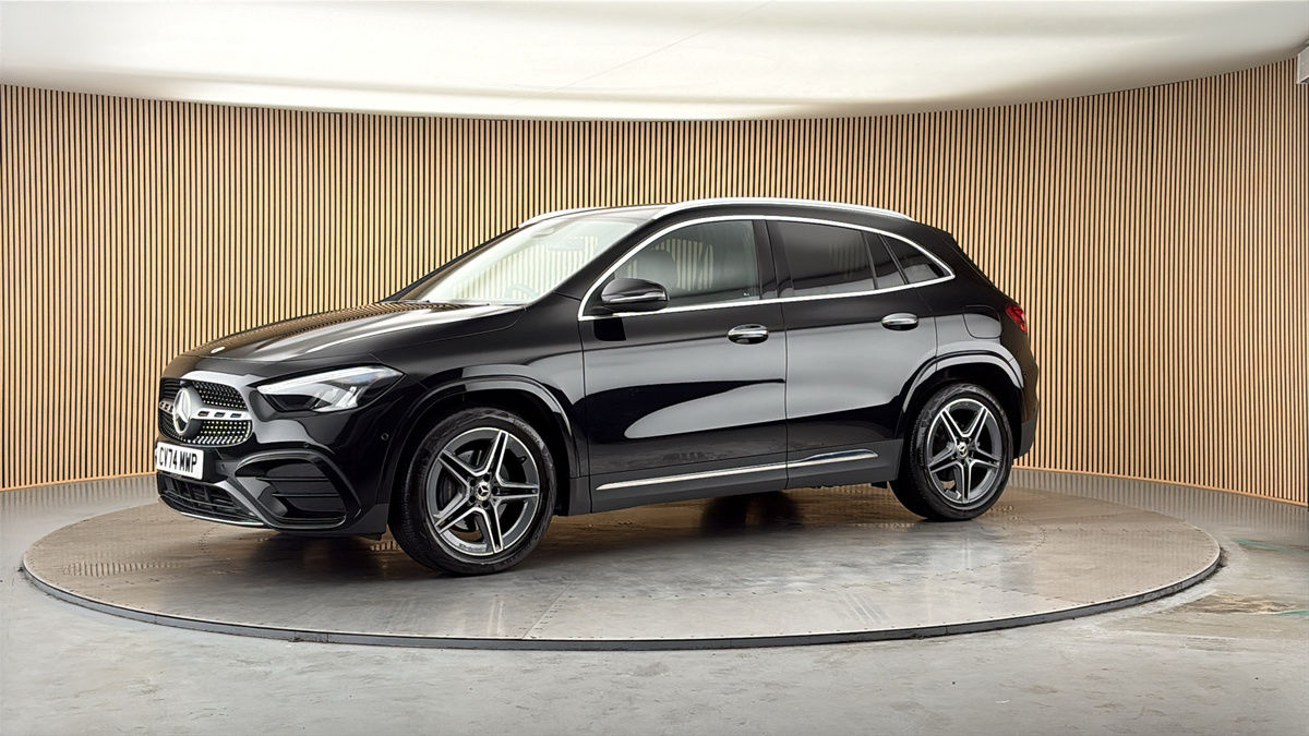 More views of Mercedes-Benz GLA