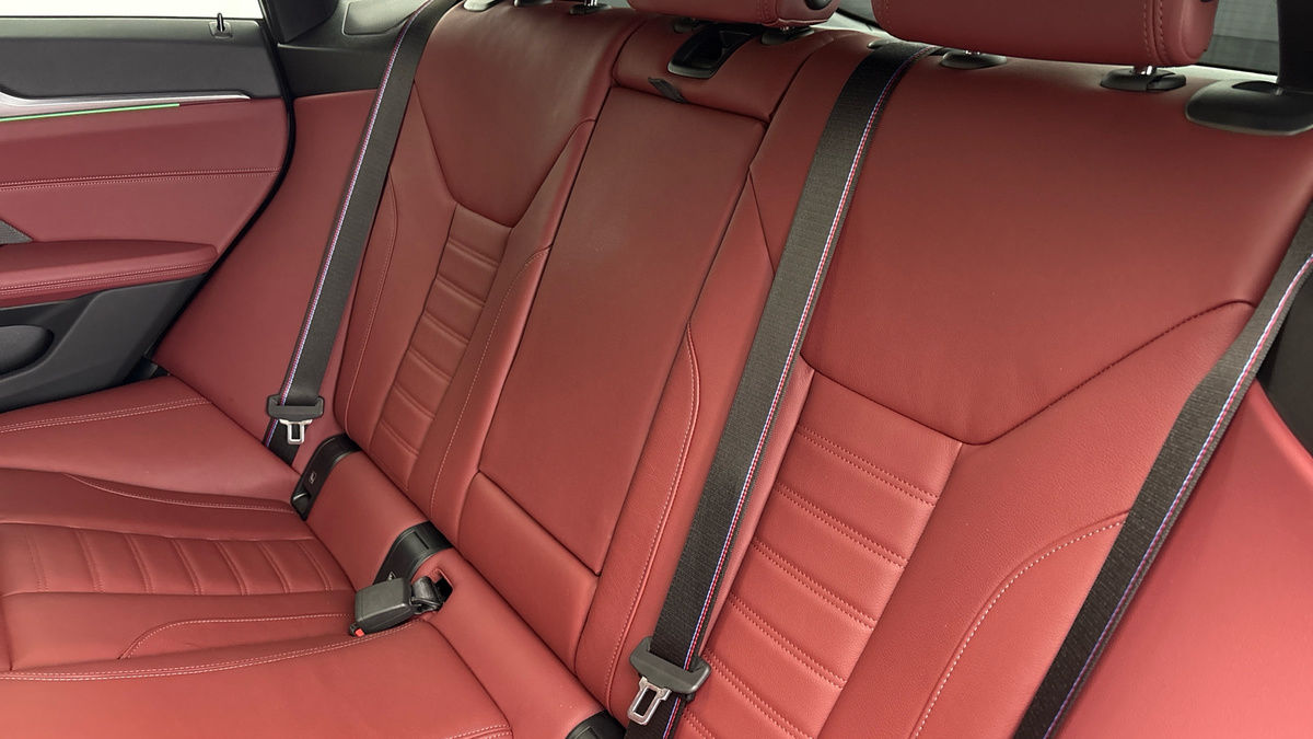 BMW i4 Image 8