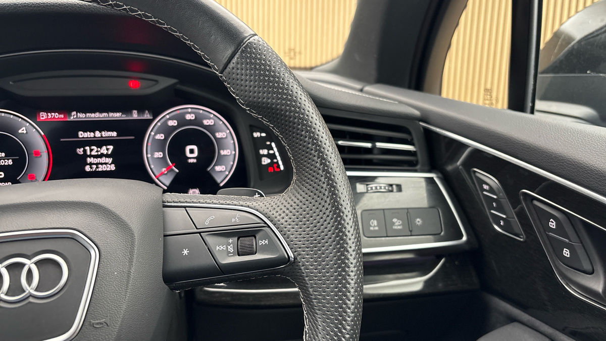 Audi Q7 Image 14