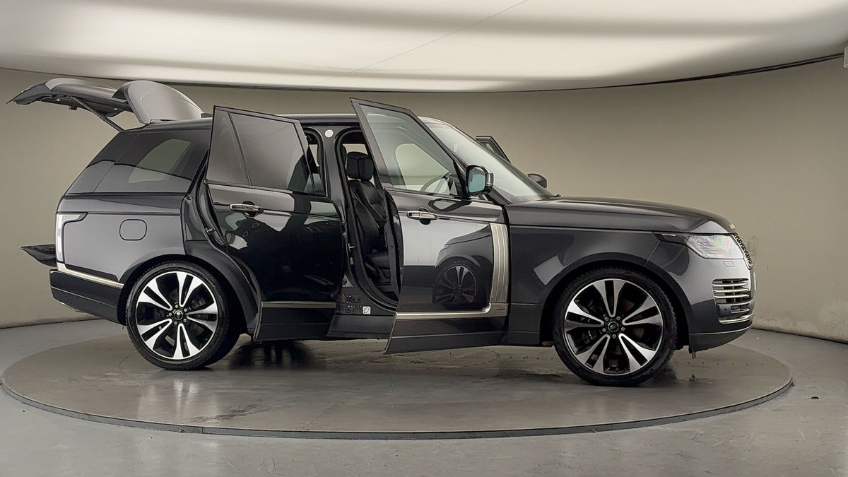 More views of Land Rover Range Rover