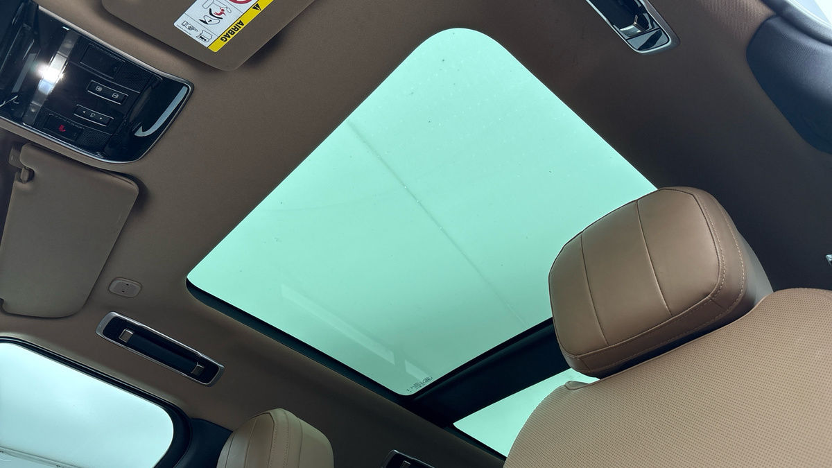 Land Rover Range Rover Image 6
