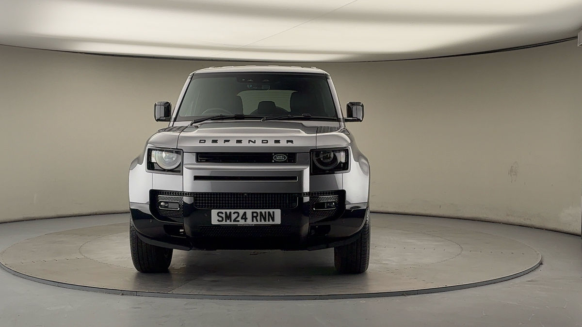 Land Rover Defender 110 Image 3