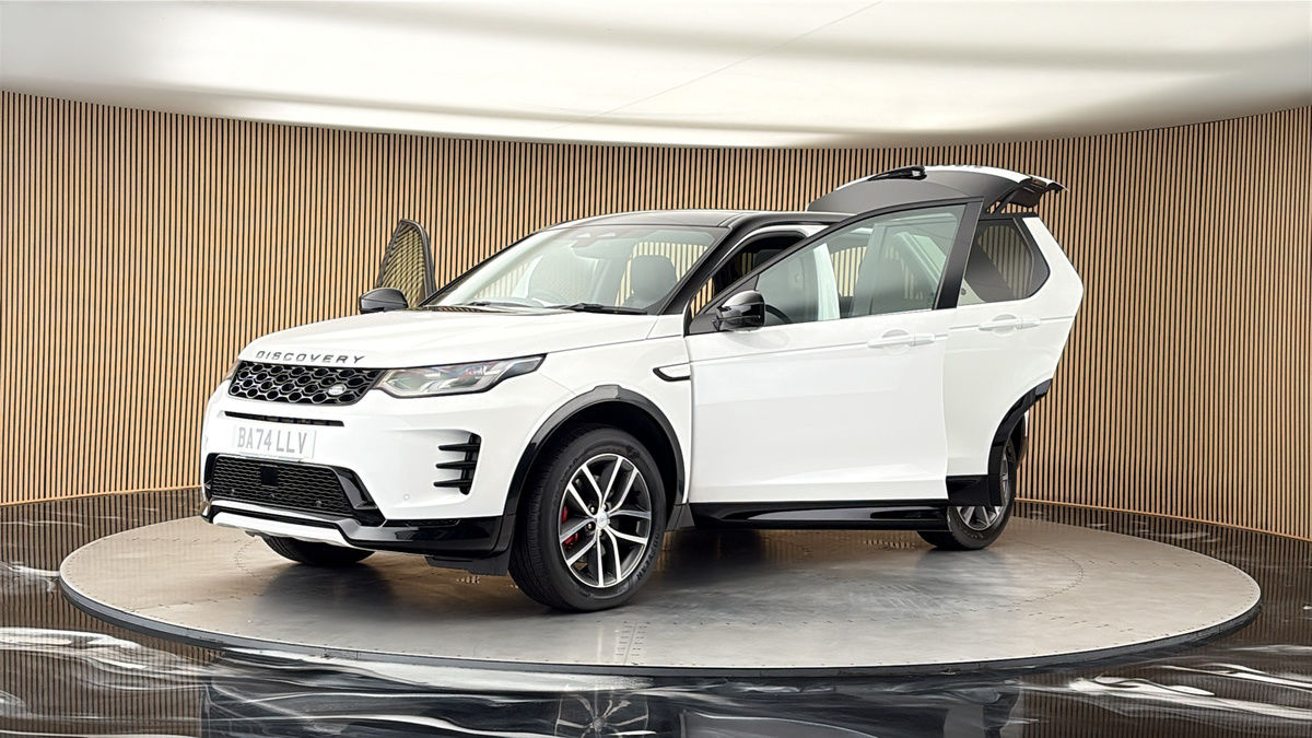 Land Rover Discovery Sport Image 22