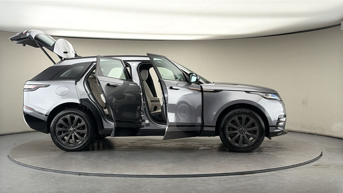 More views of Land Rover Range Rover Velar