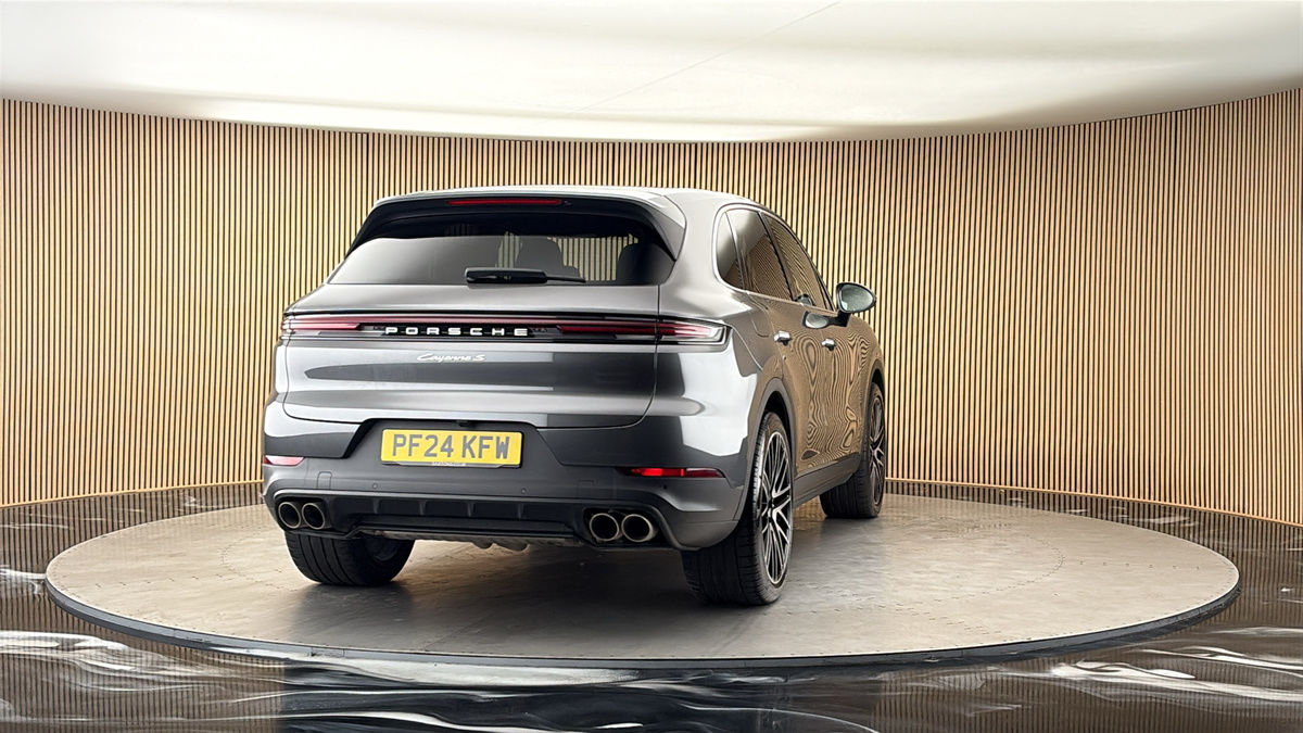 More views of Porsche Cayenne
