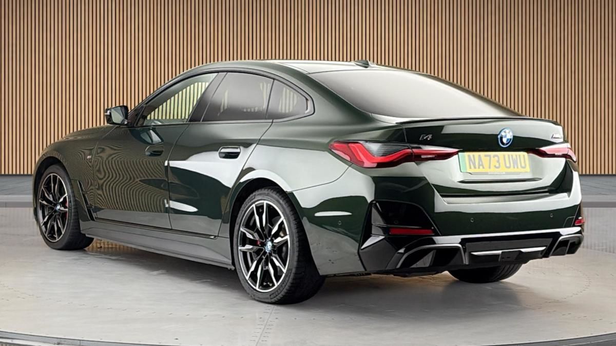 BMW i4 Image 2