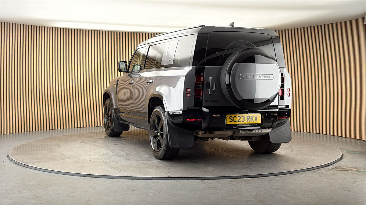 More views of Land Rover Defender 110