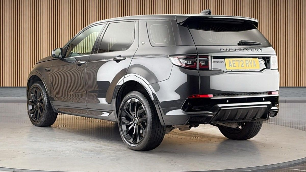 Land Rover Discovery Sport Image 2