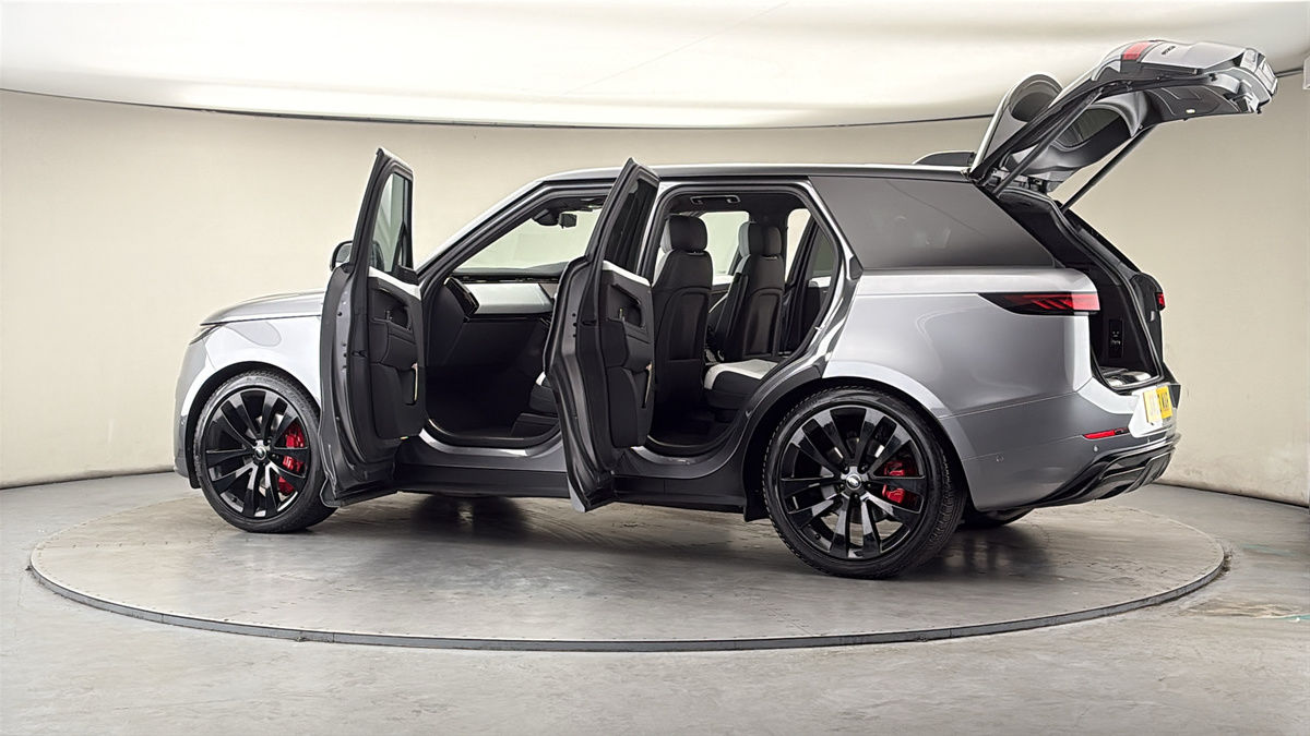 More views of Land Rover Range Rover Sport
