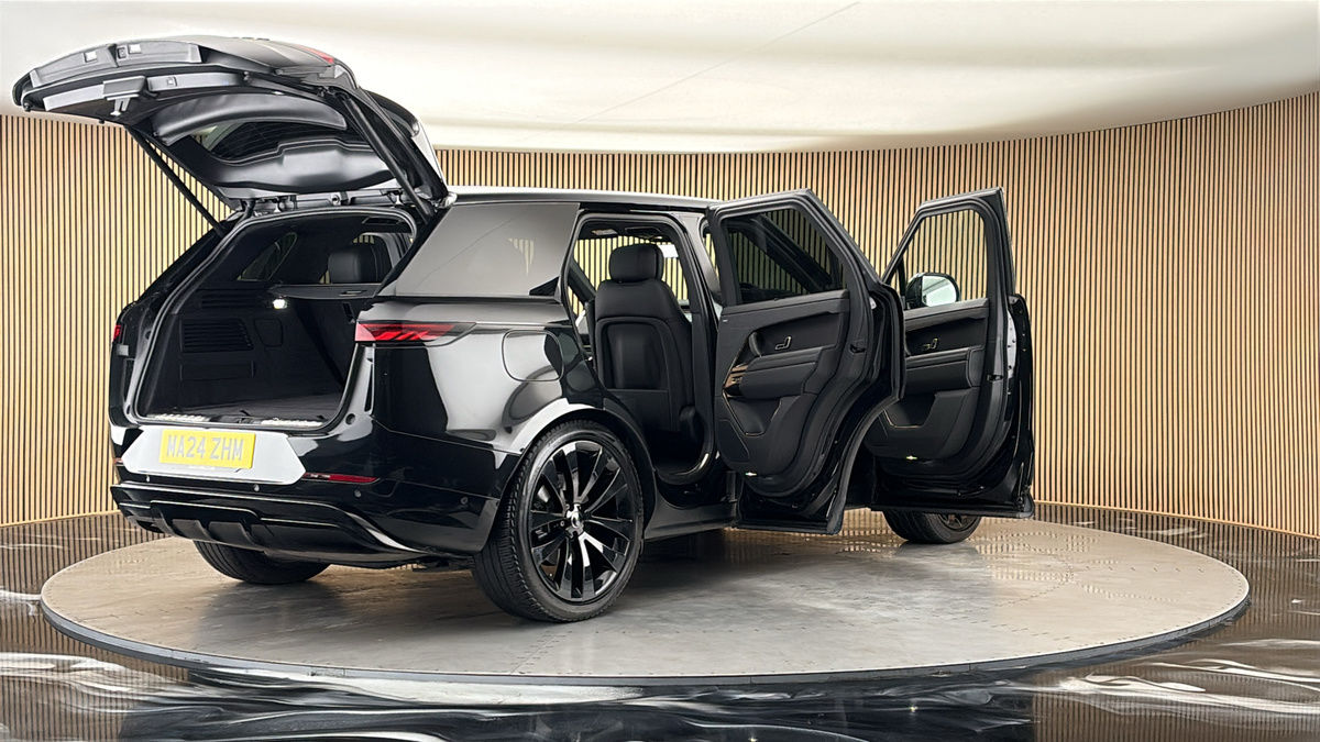 More views of Land Rover Range Rover Sport