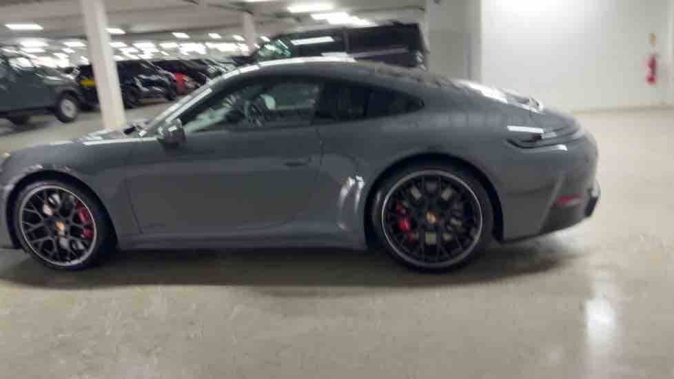 More views of Porsche 911