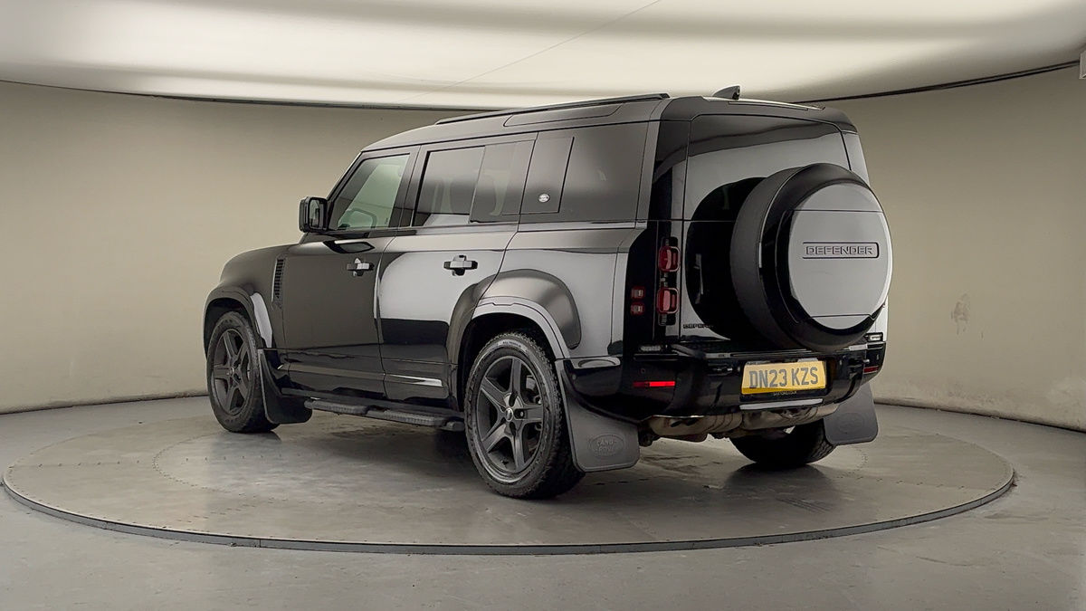 Land Rover Defender 110 Image 2