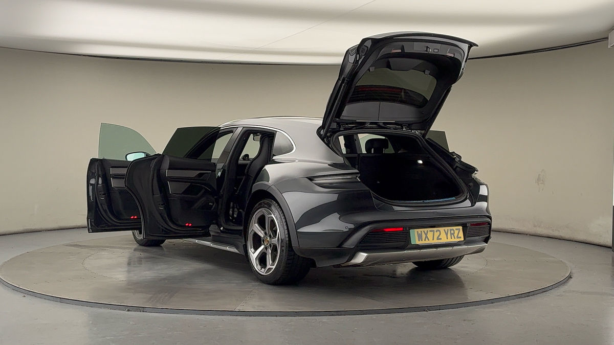 Porsche Taycan Image 23