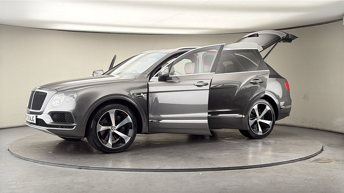 More views of Bentley Bentayga
