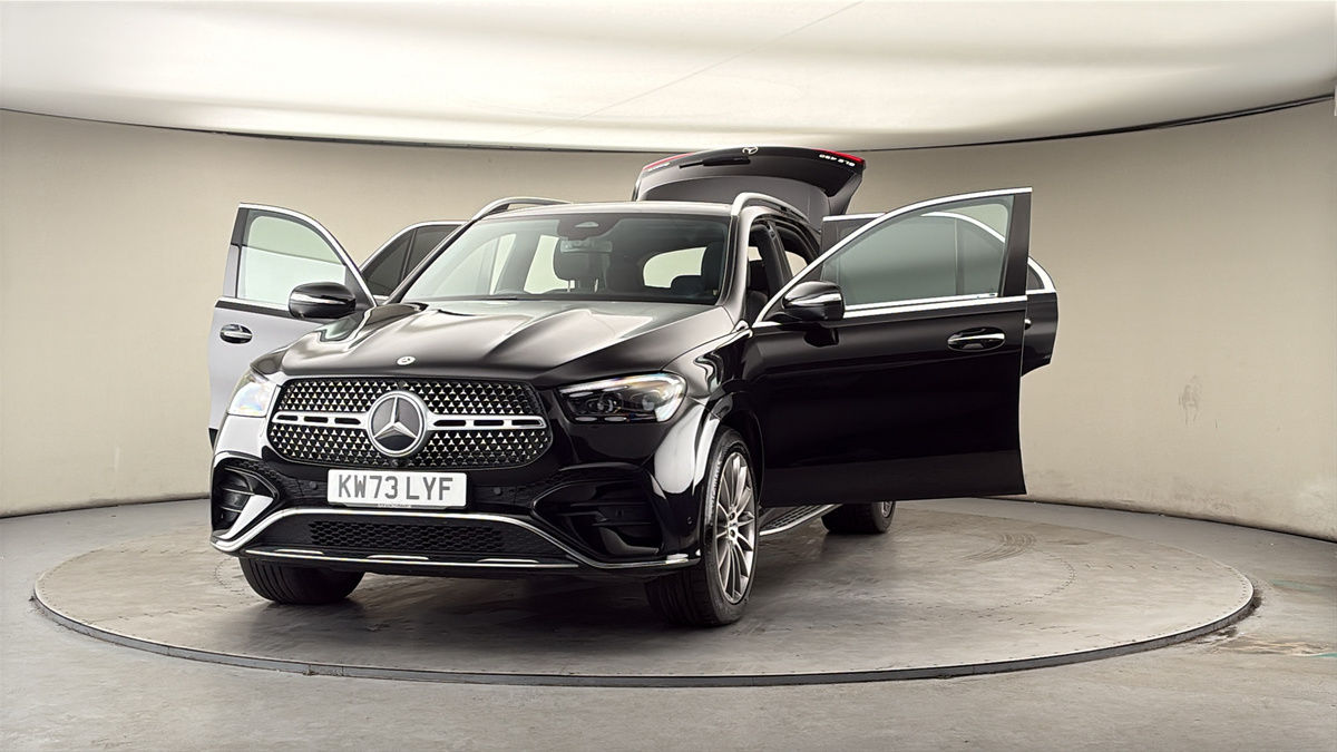 More views of Mercedes-Benz GLE