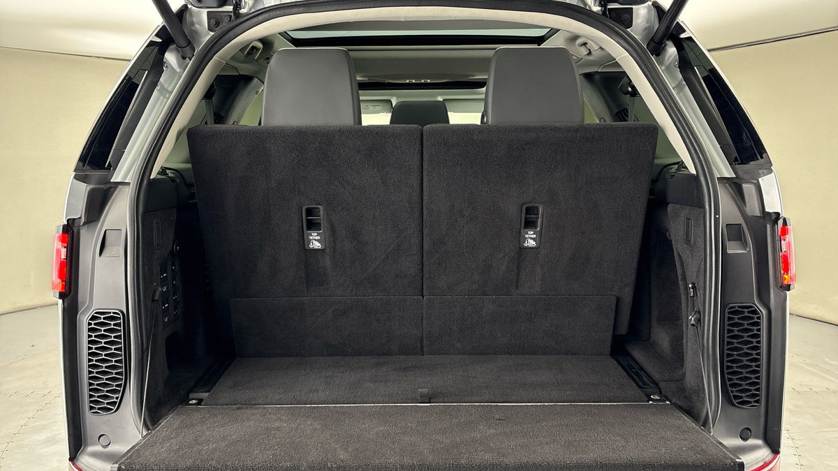 Land Rover Discovery Image 11