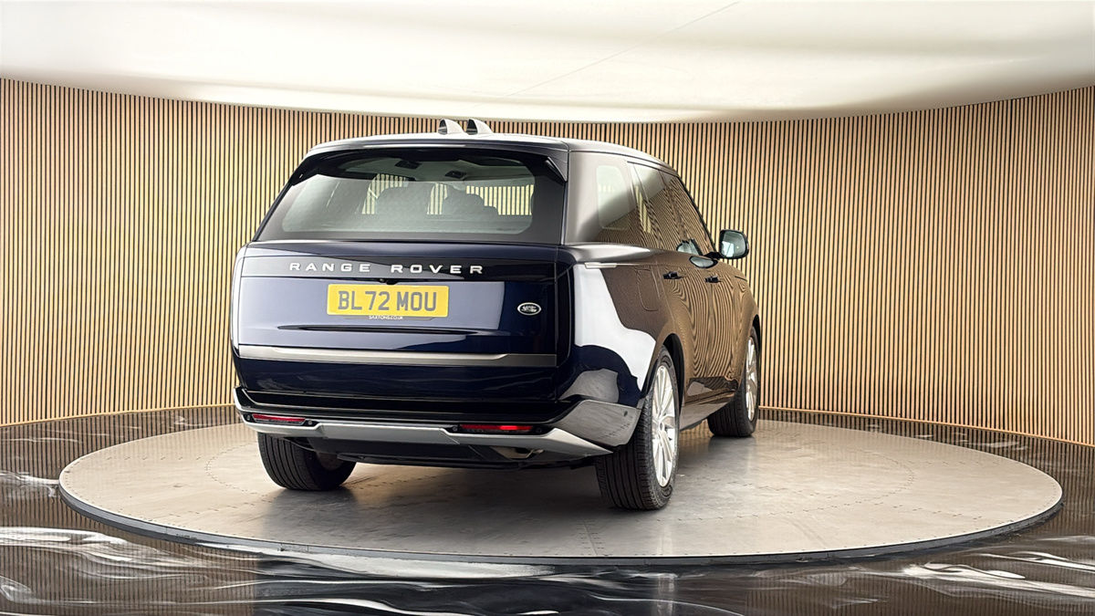 More views of Land Rover Range Rover