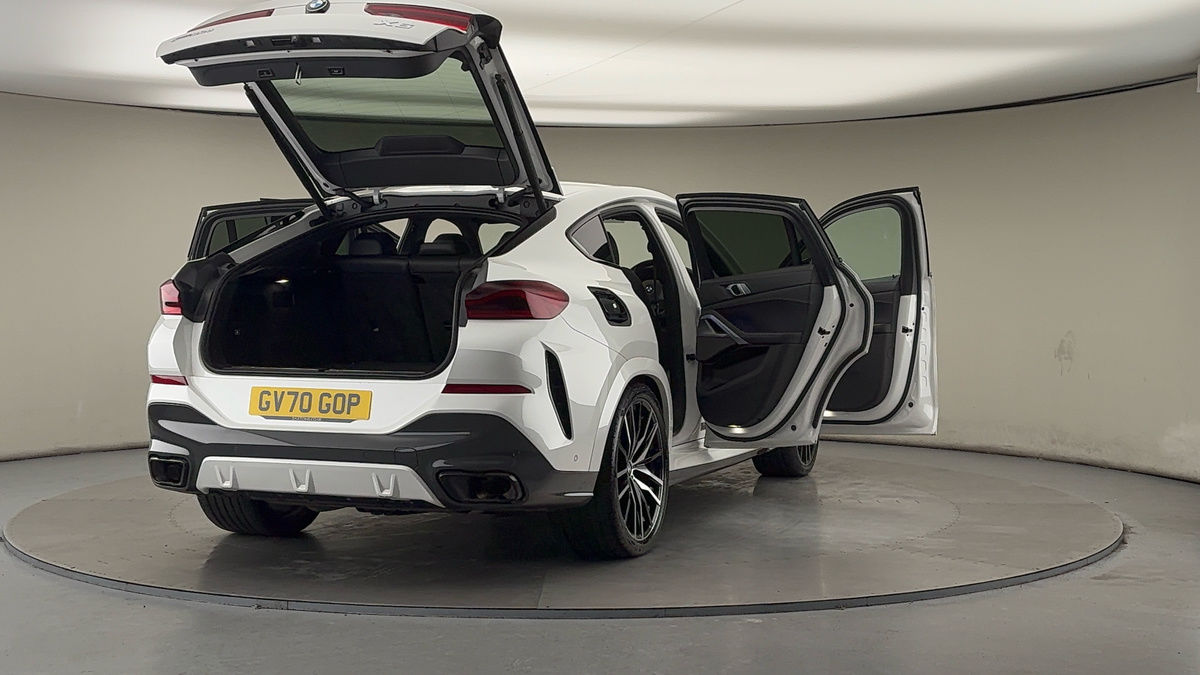 More views of BMW X6