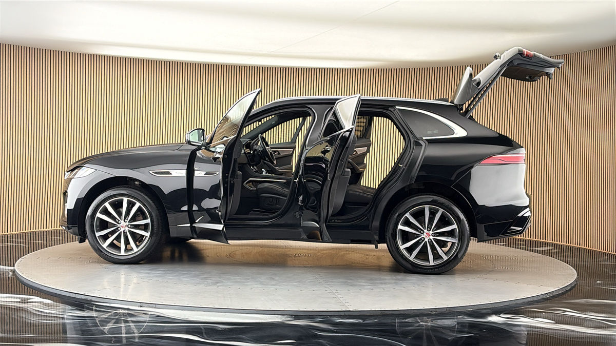 More views of Jaguar F-PACE