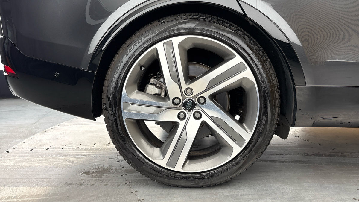 Land Rover Discovery Image 10