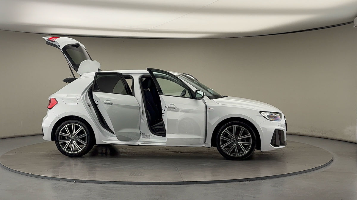 More views of Audi A1