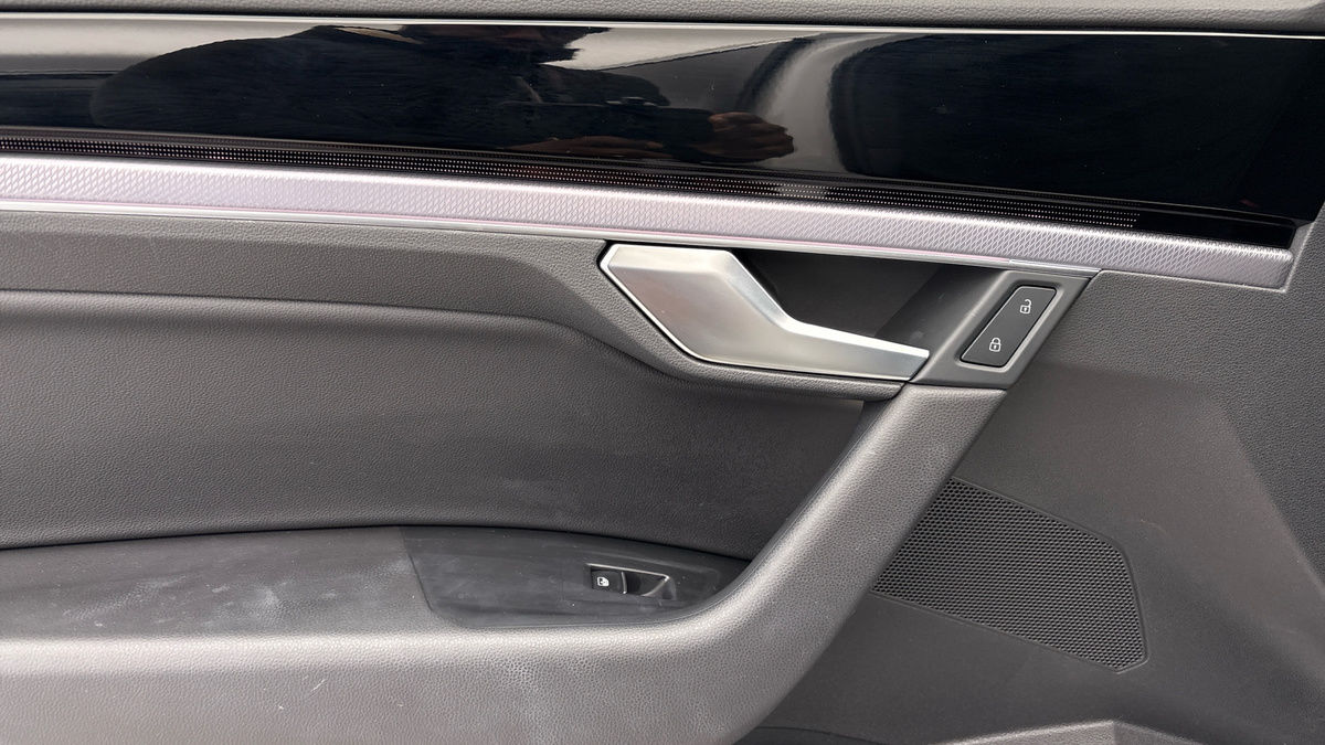 Volkswagen Touareg Image 19