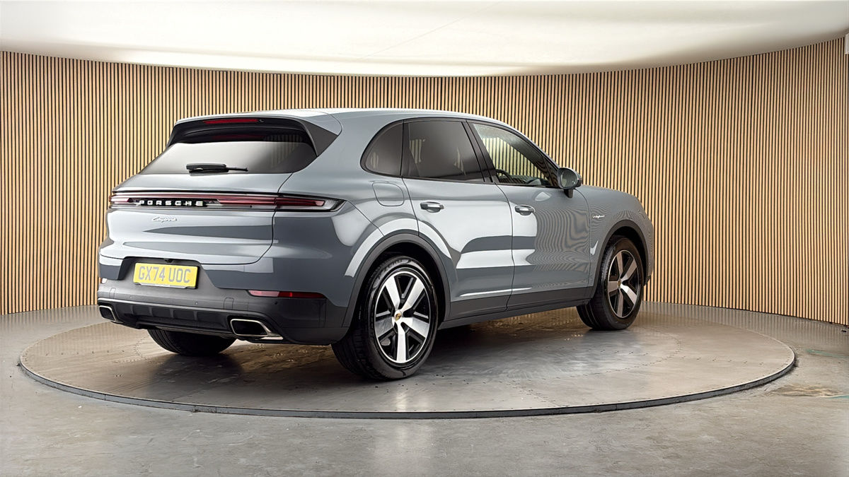 More views of Porsche Cayenne