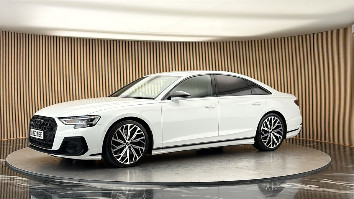 More views of Audi S8