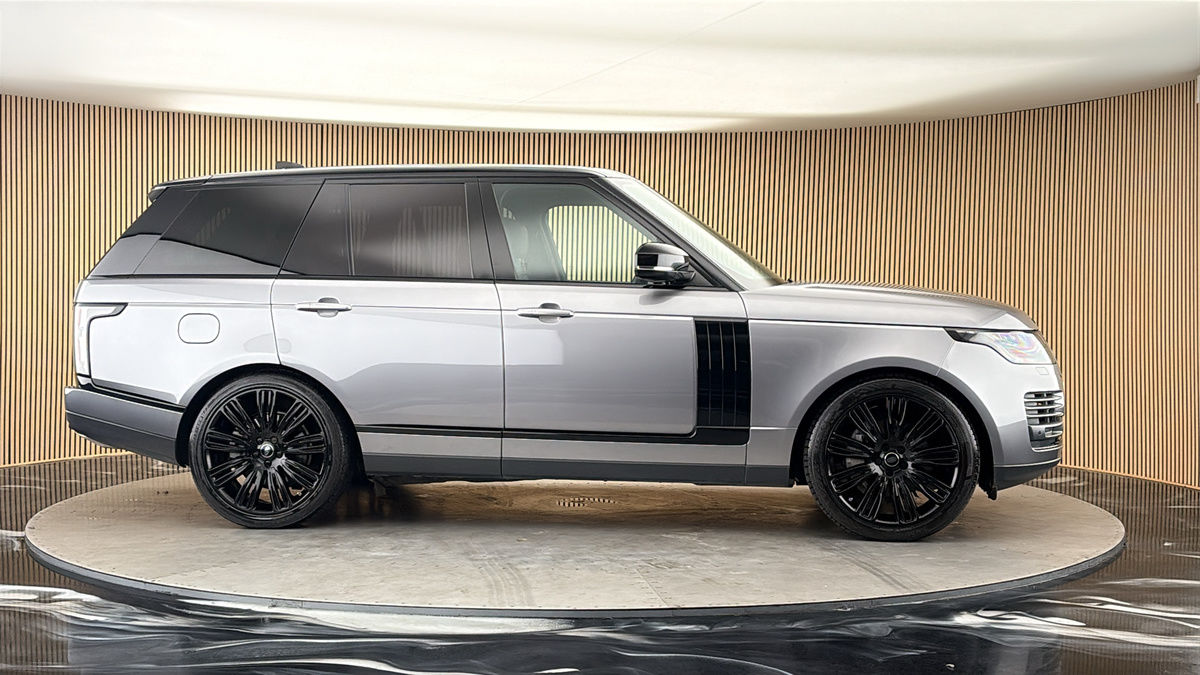 More views of Land Rover Range Rover