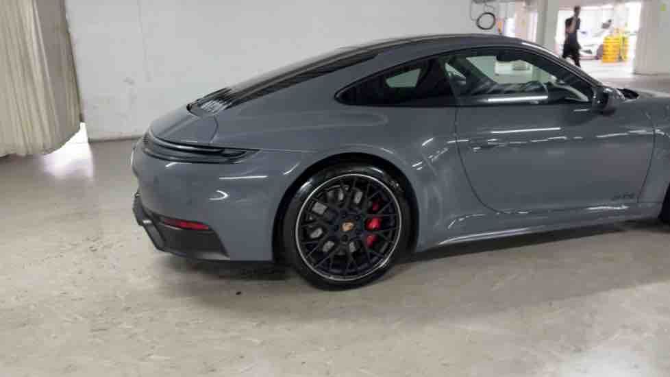 More views of Porsche 911