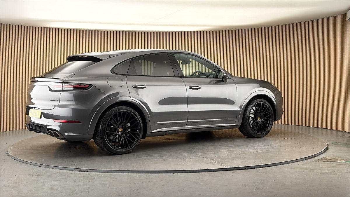 More views of Porsche Cayenne