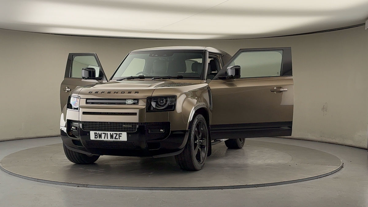 More views of Land Rover Defender 90