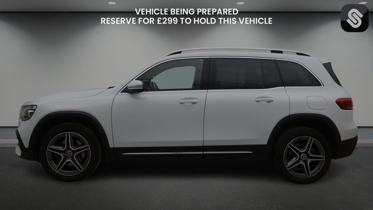 Mercedes-Benz GLB Image 6