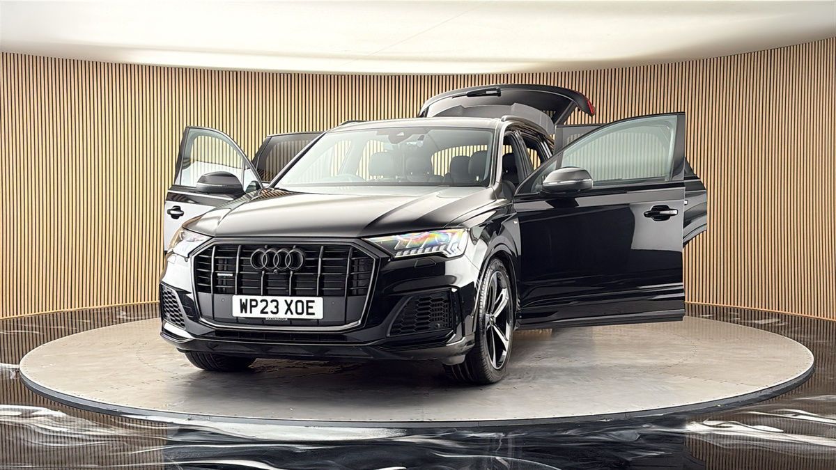 More views of Audi Q7