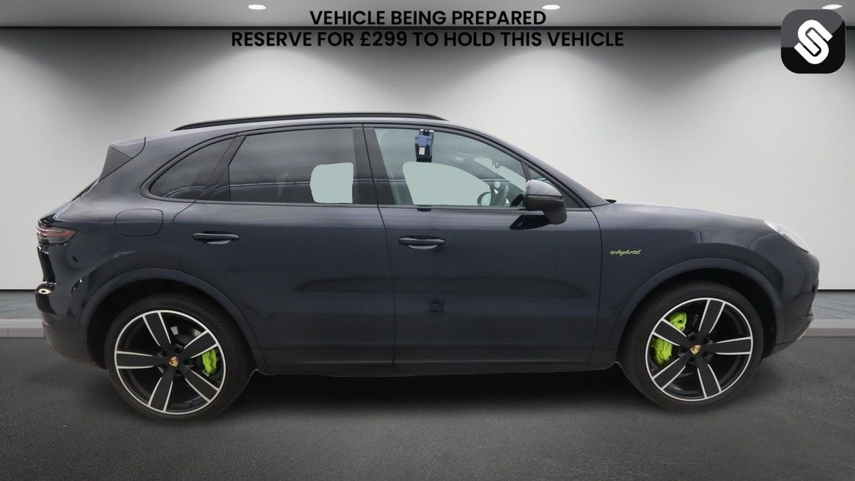 Porsche Cayenne Image 5