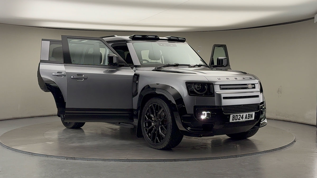 More views of Land Rover Defender 110